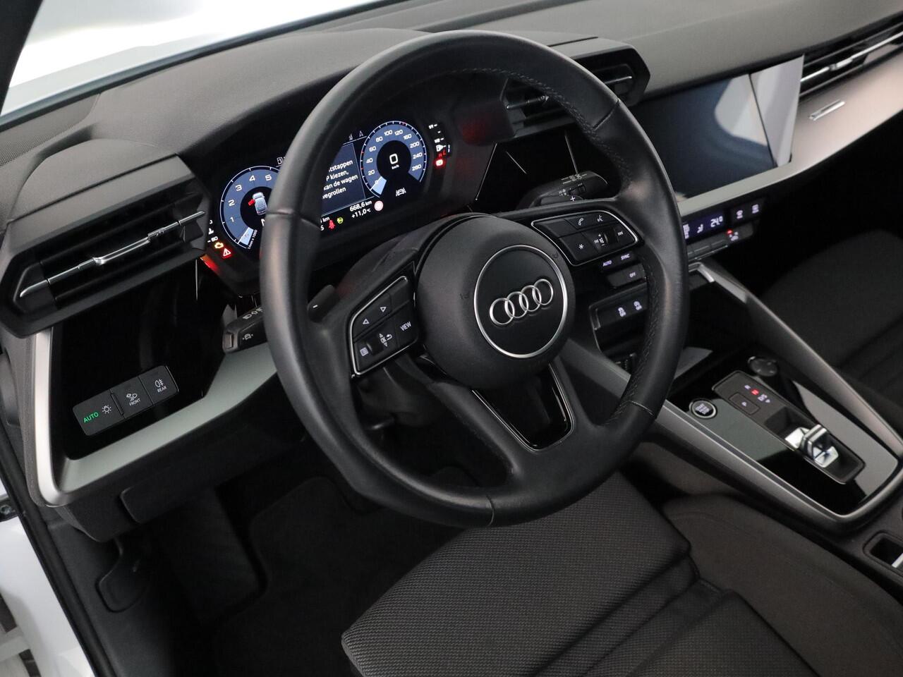Audi A3 SPORTBACK 30 TFSI Advanced edition 110 pk S-tronic | Navigatie | Parkeersensoren achter | Autom. airco | LED koplampen | Apple Carplay/Android Auto |