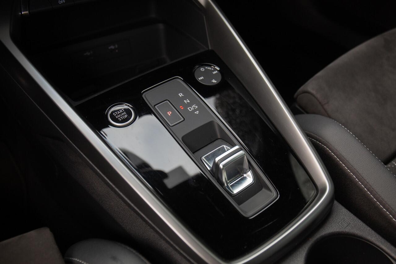 Audi A3 SPORTBACK 35 TFSI S edition S line , Supersportstoelen, Schakelflippers, Virtual cockpit,