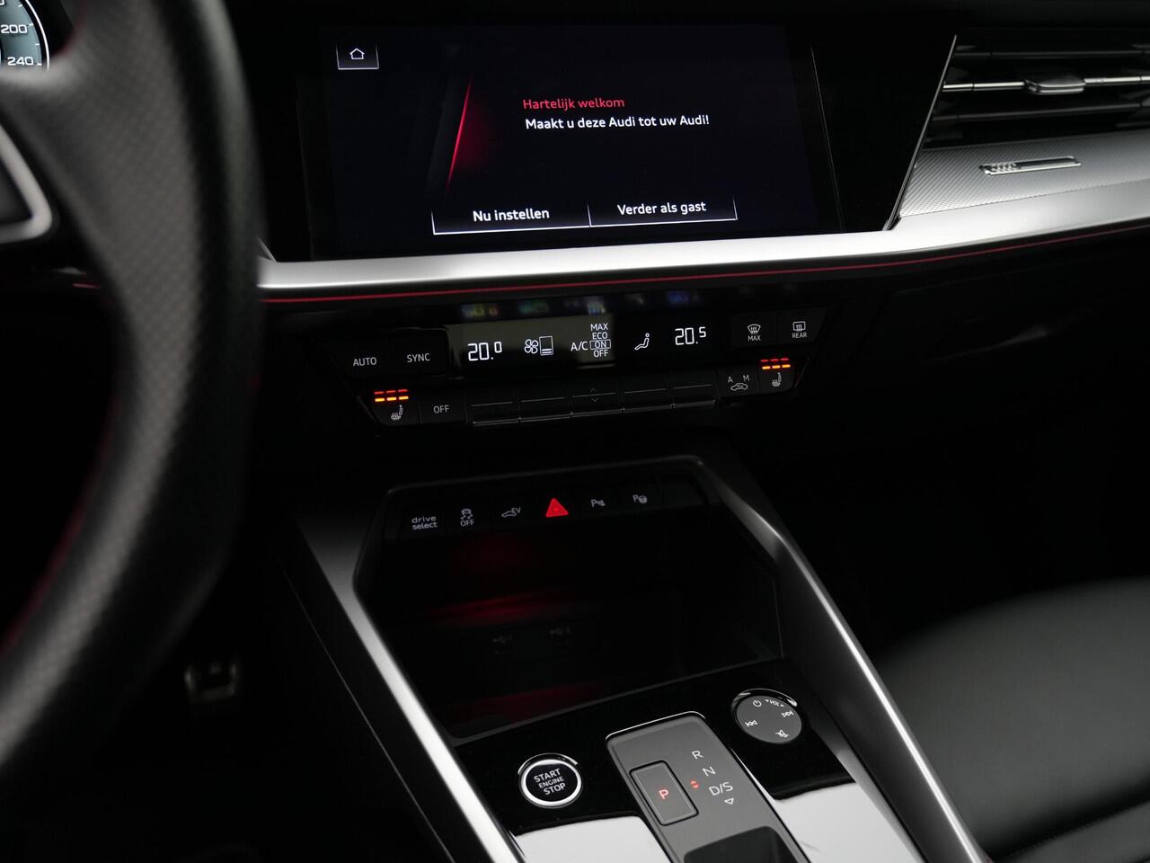 Audi A3 SPORTBACK 45 TFSI e 245 pk S edition Competition / S-Line | Panoramadak | Carbon pakket | Nappa leder | Matrix LED | Bang & Olufsen | Adaptive Cruise