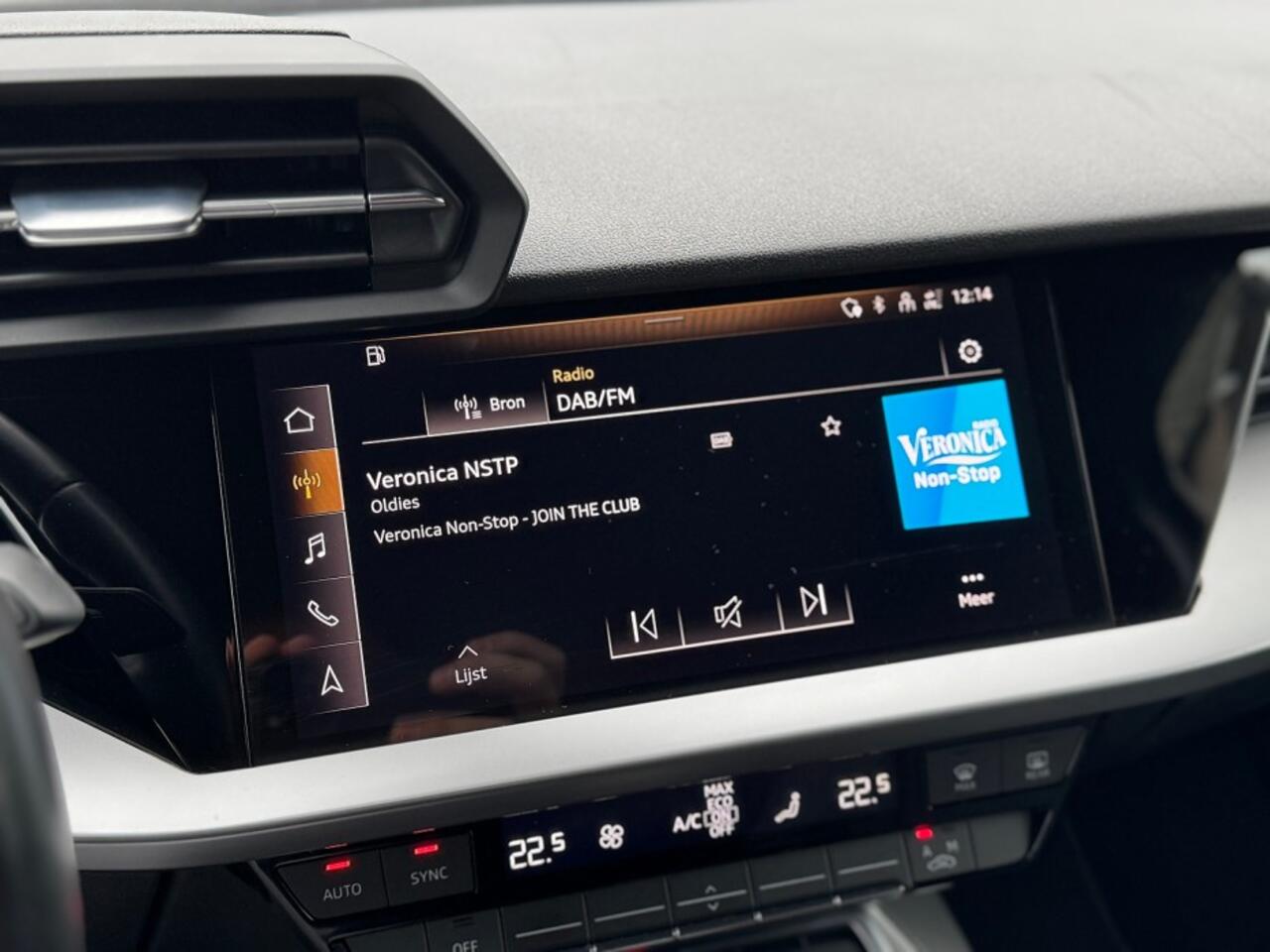 Audi A3 SPORTBACK 30 TFSI autom Advanced edition ecc,digidash,led,lmv,navi,sportstoel,pdc,chroom