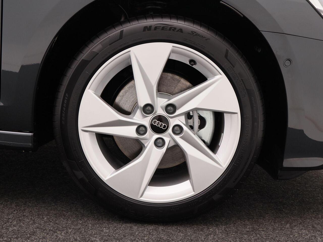 Audi A3 SPORTBACK Advanced edition 40 TFSI e | 204 PK | Zwart optiek | 17 inch velgen | Achteruitrij camera | Stoel. verwarm. | Audi drive select |
