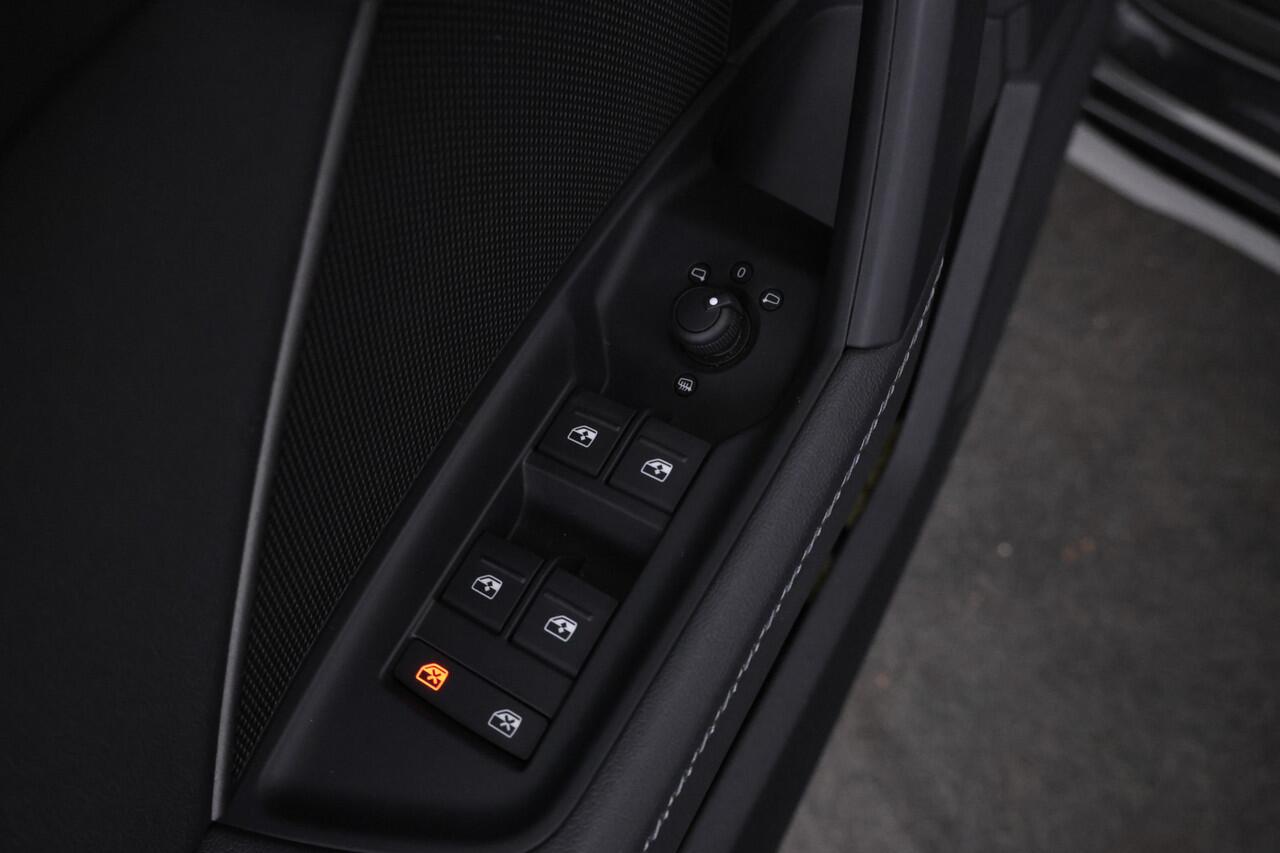 Audi A3 SPORTBACK 30 TDI S edition Automaat, S-3 Look, Virtual, Climate,