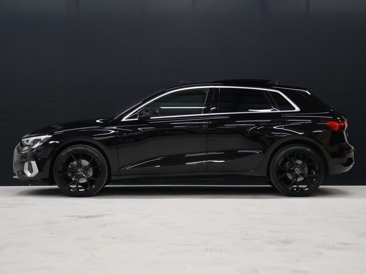 Audi A3 SPORTBACK 30 TFSI Sport [PANORAMADAK, APPLE CARPLAY, VERKEERSBORDDETECTIE, DIGITAL DASHBOARD,NIEUWSTAAT]