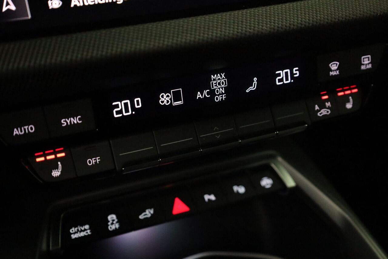 Audi A3 SPORTBACK S edition 40 TFSI e | Optiekpakket zwart plus | Trekhaak Afneembaar | Warmtewerend glas donker tint | Lichtpakket pro ambient light