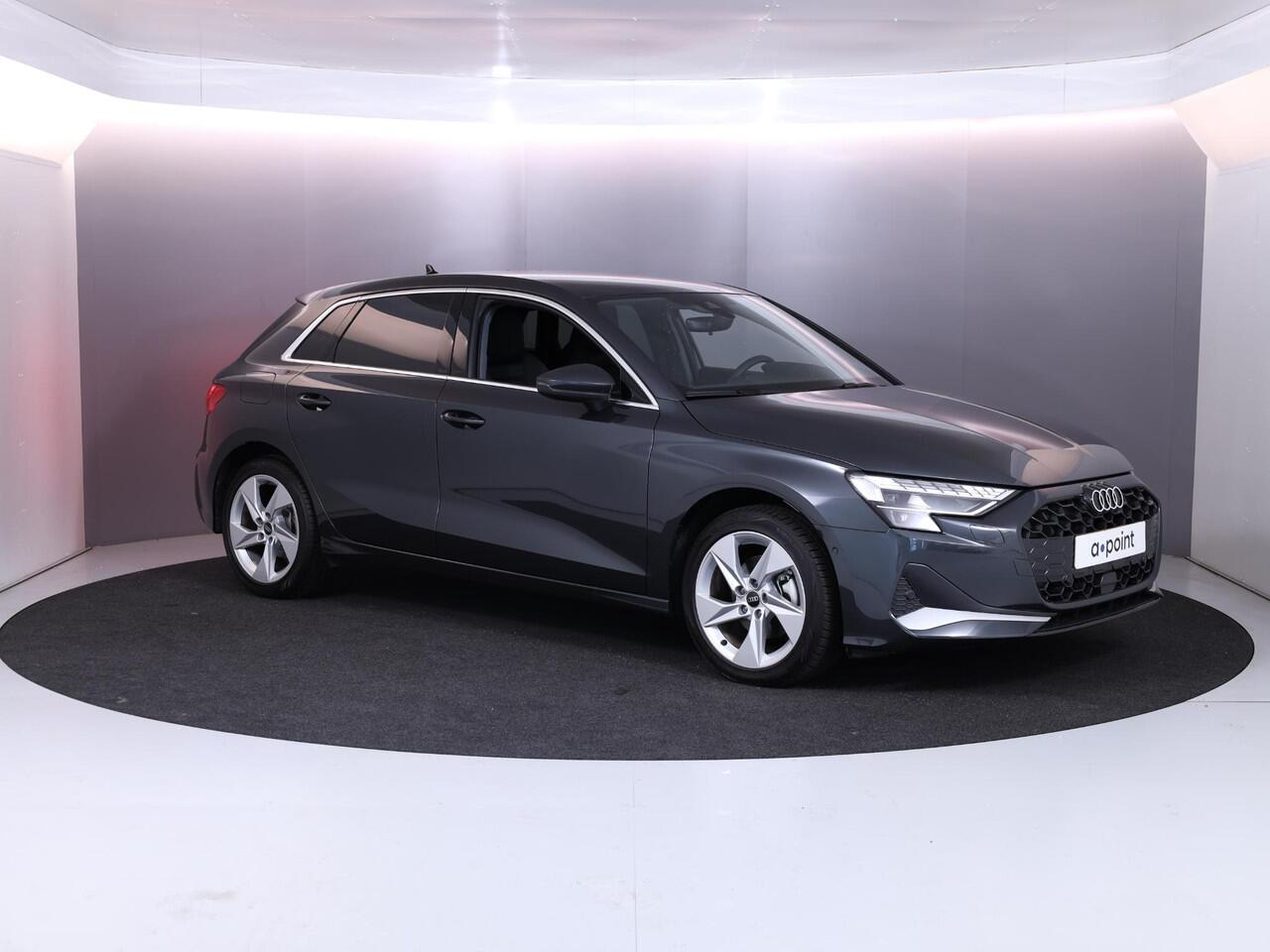 Audi A3 SPORTBACK 35 TFSI Advanced edition 150 pk Private lease vanaf ¤641,-| S-tronic | Verlengde garantie | Navigatie | Parkeersensoren (Park assist) | Achteruitrijcamera | Adaptieve cruise control | LED koplampen |