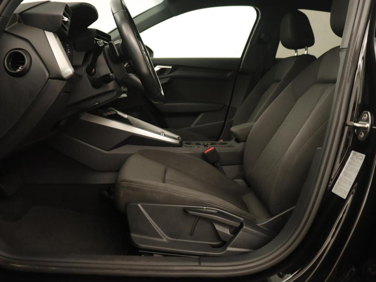 Audi A3 SPORTBACK 40 TFSI e Edition | Navigatie | Virtual Cockpit | Carplay | Climate control | Getint glas | Cruise control | Full LED | PHEV | Plug In