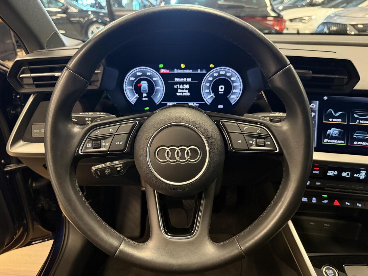 Audi A3 SPORTBACK 40 TFSI e Business edition PHEV|NAVIGATIE|STOELVERWARMING