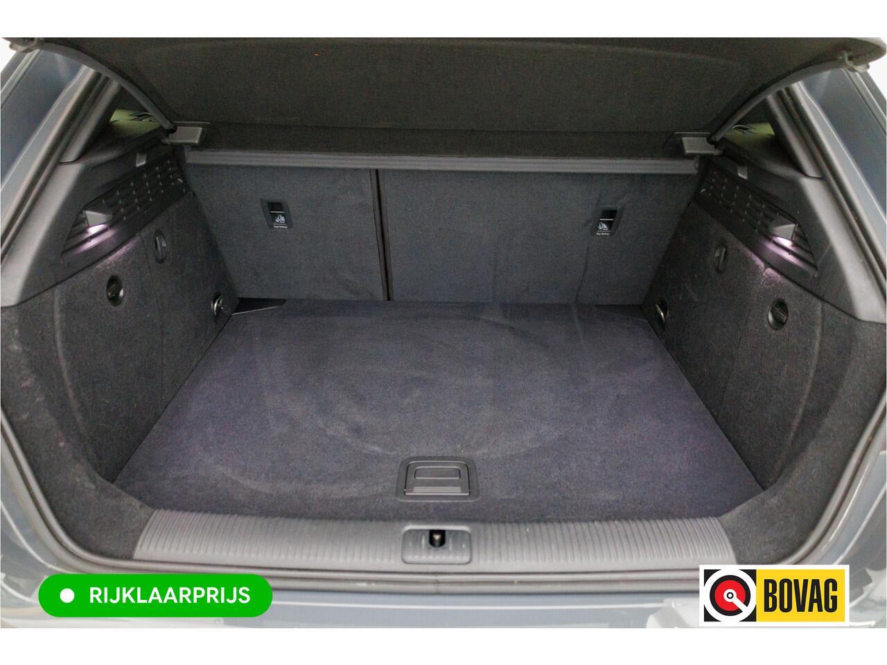 Audi A3 SPORTBACK 40 e-tron 204 PK 2x S-Line | Panoramadak | Adaptive Cruise | Led |Stoelverwarming PDC V+A, Privacy glas, 18 inch