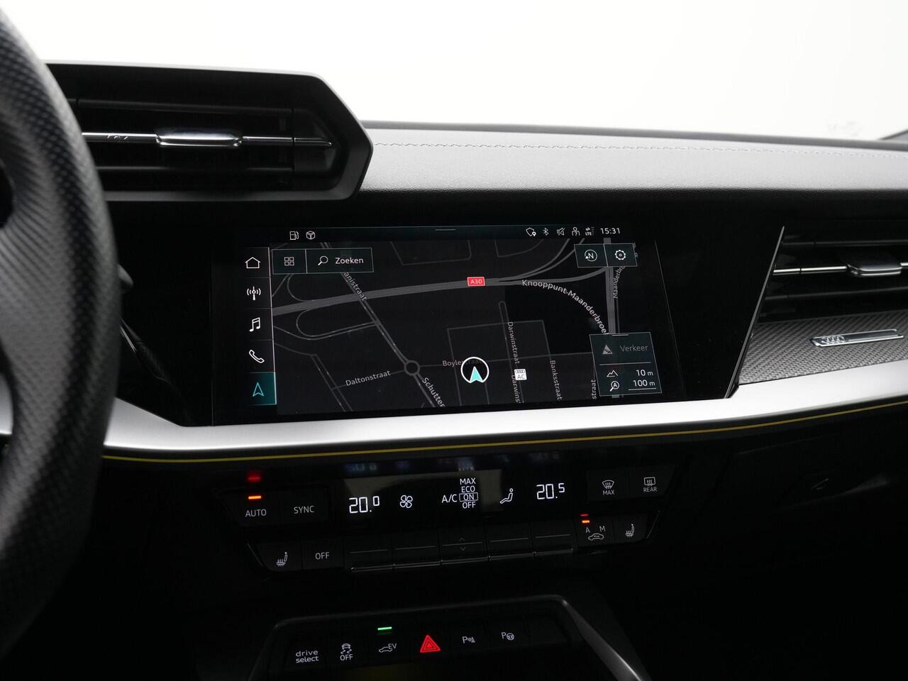 Audi A3 SPORTBACK 45 TFSI e 245 pk S-Line | Matrix LED | Leder/alcantara | Bang & Olufsen | Elektr. verstelbare stoelen