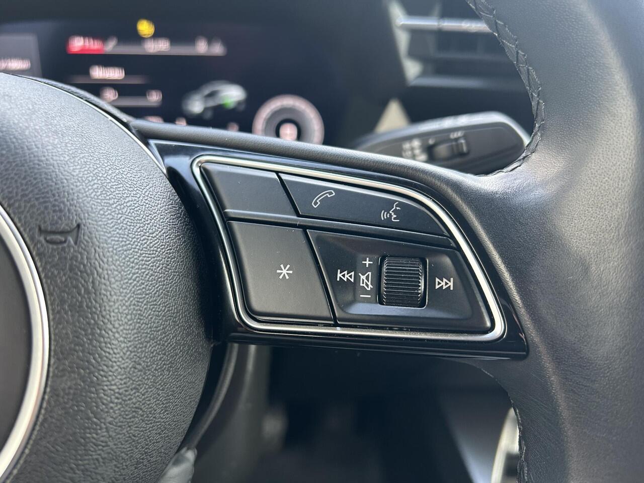 Audi A3 SPORTBACK 40 TFSI e Advance Edition Automaat / Trekgewicht 1.400 kg / PHEV / S-Line ext. / Navigatie / Apple carplay / Android Auto