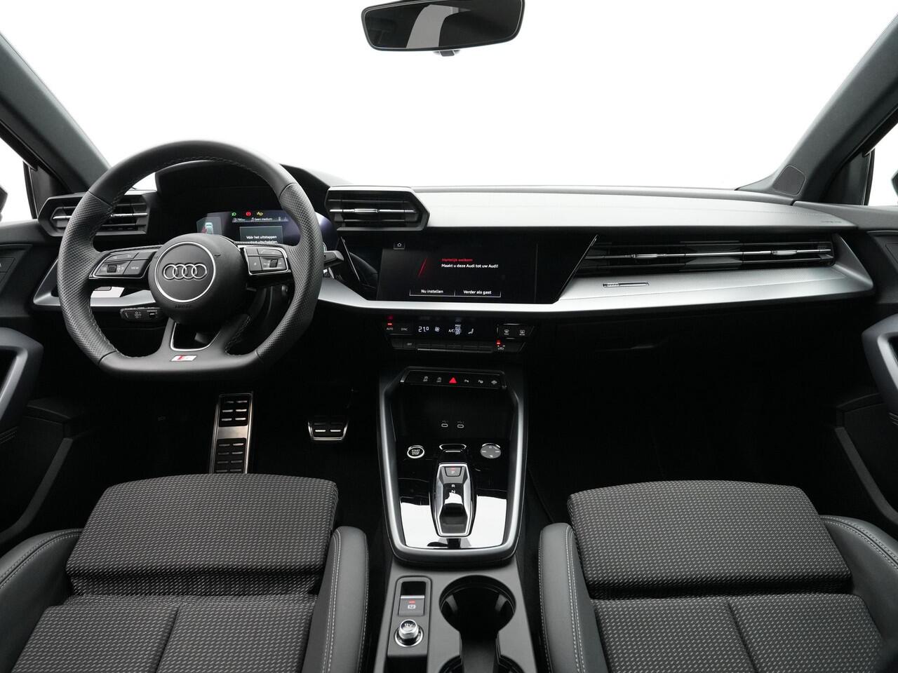 Audi A3 SPORTBACK 30 TFSI 116 pk S-tronic S edition Navi, PDC, Led, Privacy glas 30