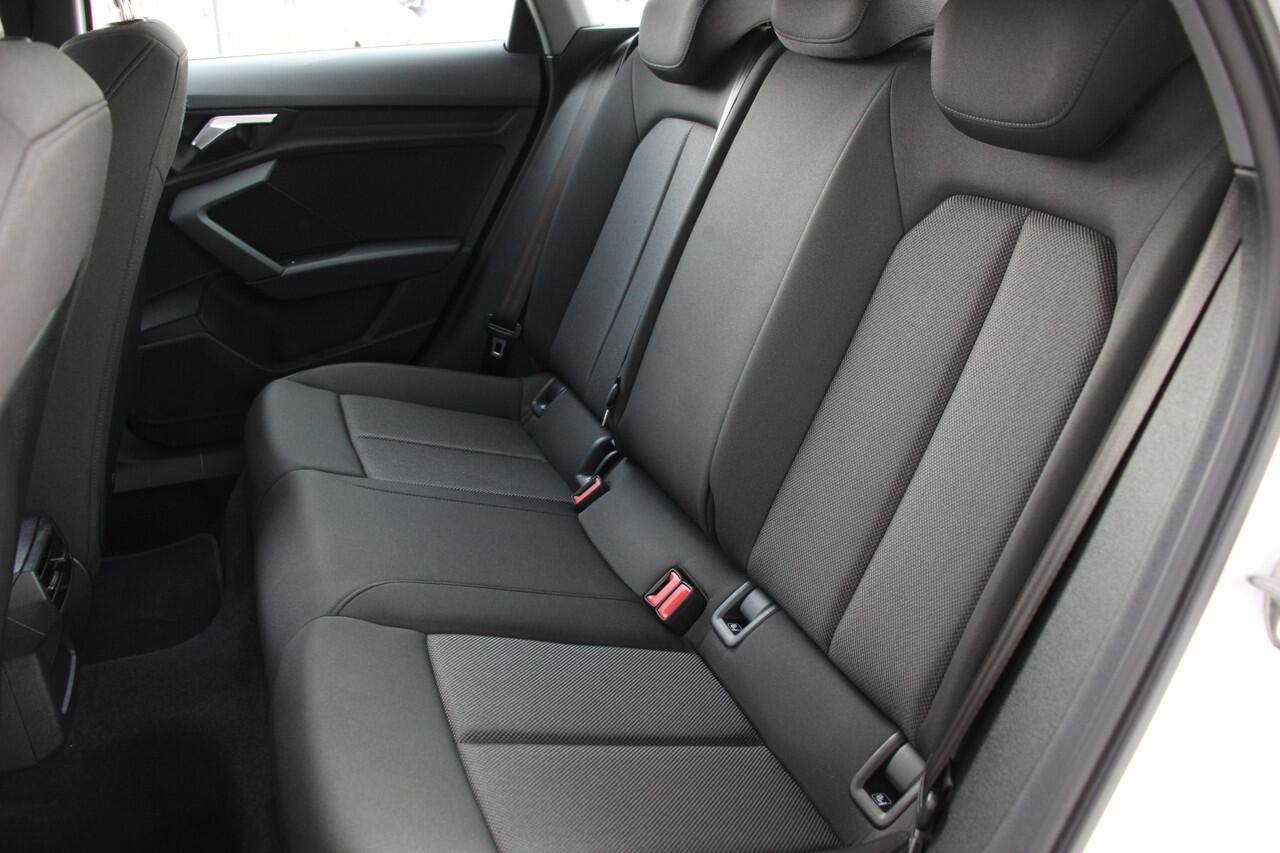 Audi A3 SPORTBACK 40 TFSI e Business edition | Cruise | DAB | Trekhaak