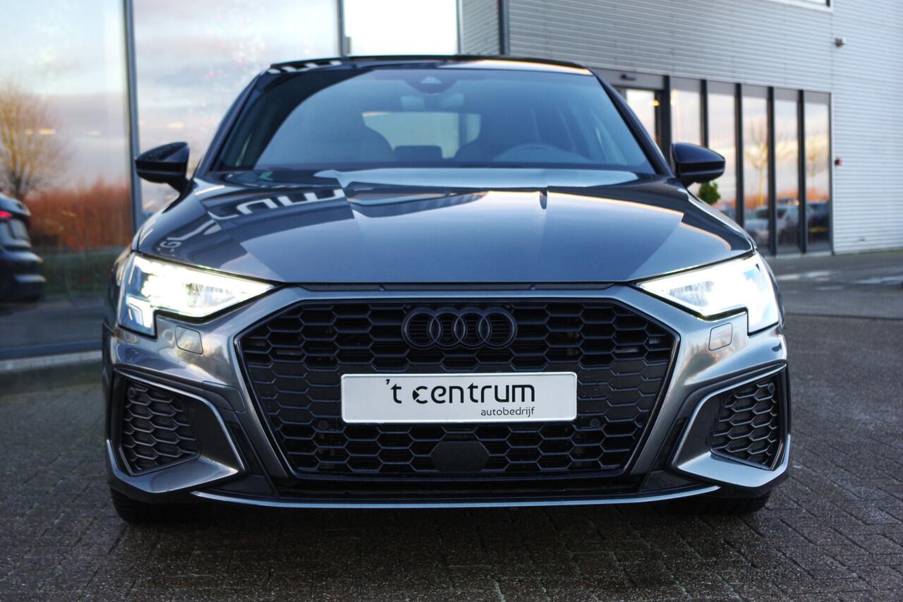 Audi A3 SPORTBACK 40 TFSI e 204 PK S-Line Edition, Panoramadak, Sportstoelen, Camera, Adap. Cruise Control