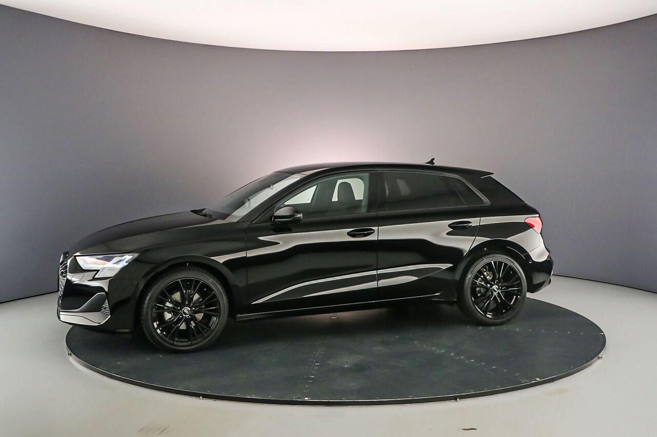 Audi A3 SPORTBACK 30 TFSI AUT | BLACK EDITION | ¤4.000,- KORTING | Sportonderstel - Privacy glas - Sportstoelen