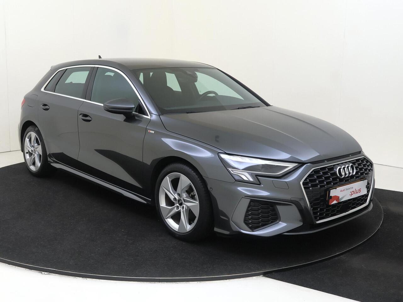 Audi A3 SPORTBACK 30 TFSI S edition | Parkeerassistent | Cruise control | CarPlay | Parkeersensoren | Navigatie | Climate Control | Audi virtual cockpit |