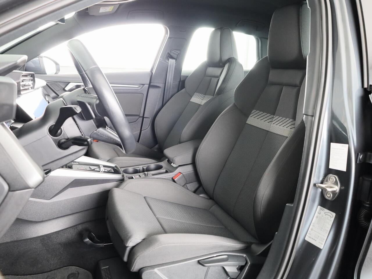 Audi A3 SPORTBACK 35 TFSI Business edition 150 pk s-tronic | Navigatie | Parkeersensoren (Park assist) | B&O Soundsystem | Autom. airco |