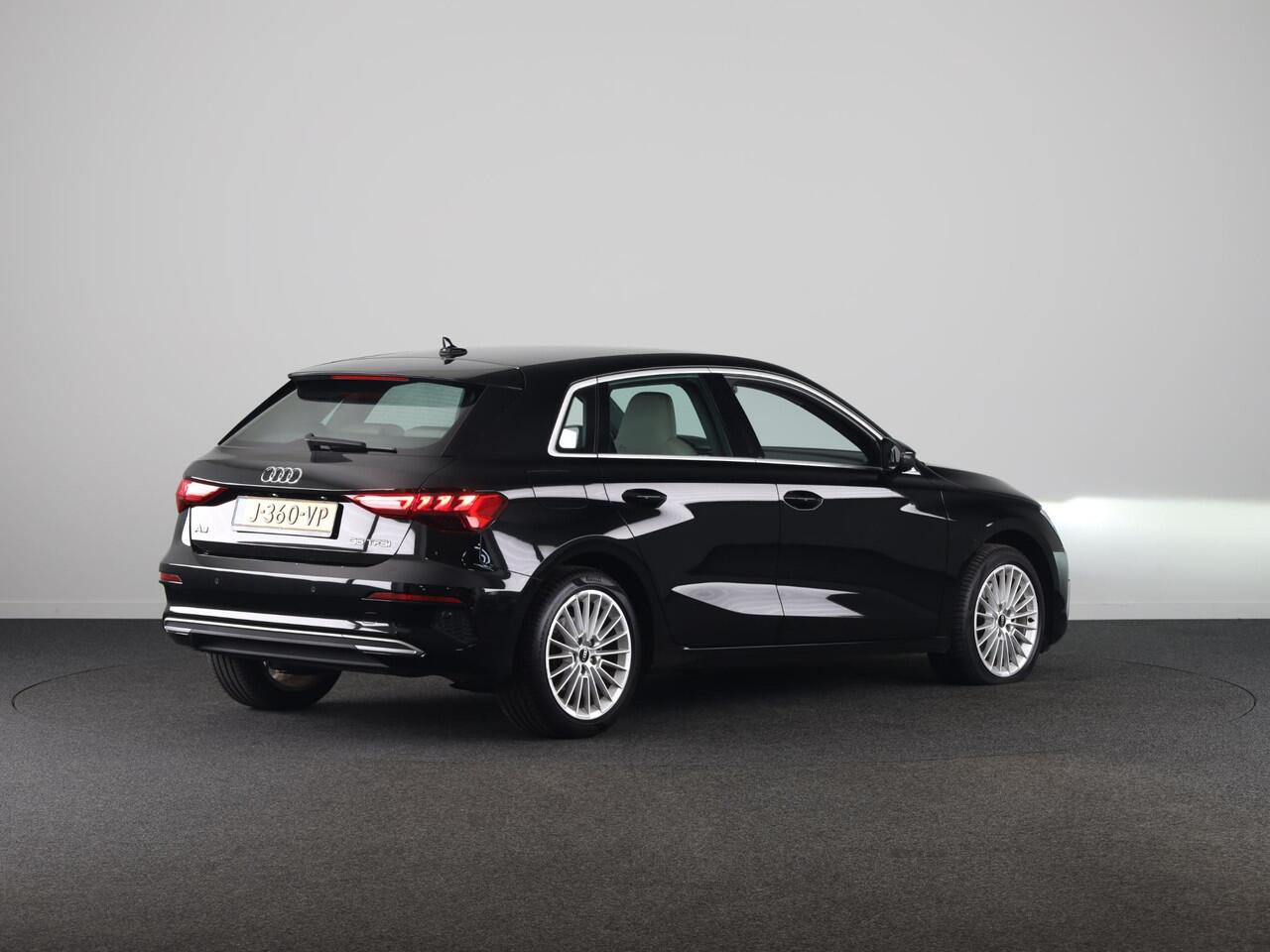 Audi A3 SPORTBACK 35 TFSI Business edition 150 pk S-tronic | Navigatie | Parkeersensoren achter | Adaptieve cruise control | Lederen bekleding | Apple Carplay/Android Auto |