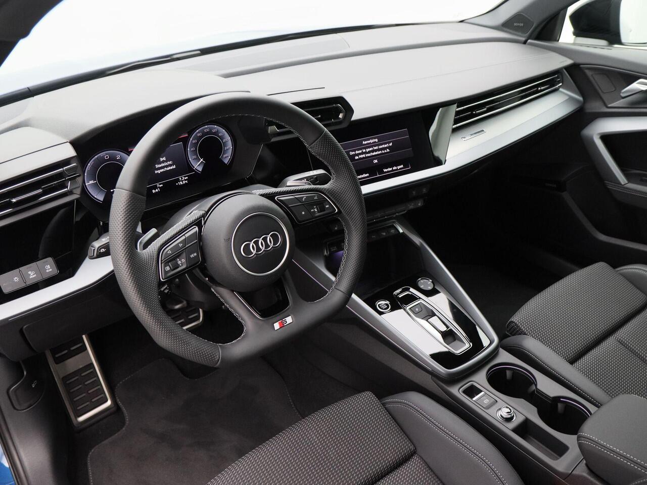Audi A3 SPORTBACK S edition 40 TFSI e | 204 PK | Privacy glas | Zwart Optiek | 19 inch | Sonos 3d | Matrix led |