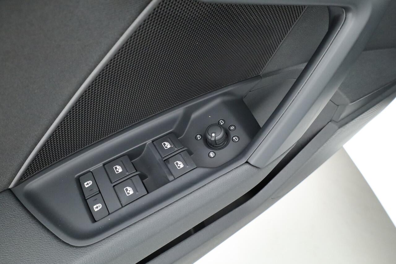 Audi A3 SPORTBACK 30 TFSI Pro Line | Facelift model | Camera | Keyless | Stoelverw. | Cruise | 18''