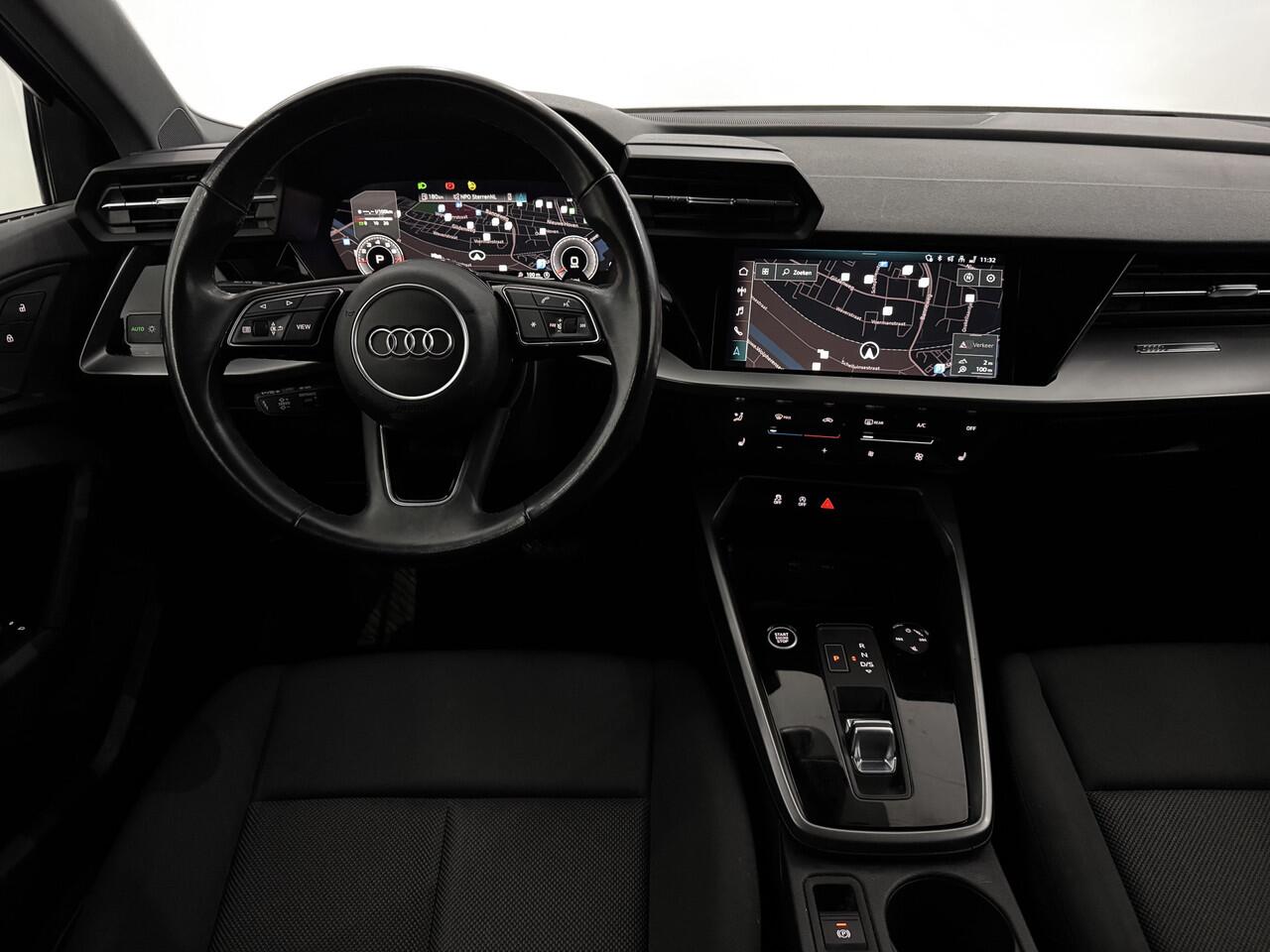 Audi A3 SPORTBACK 30 TFSI S-line Airco, Navi, Parkeersensoren, Virtual desk, Cruise control, Stoelverwarming, A start stop