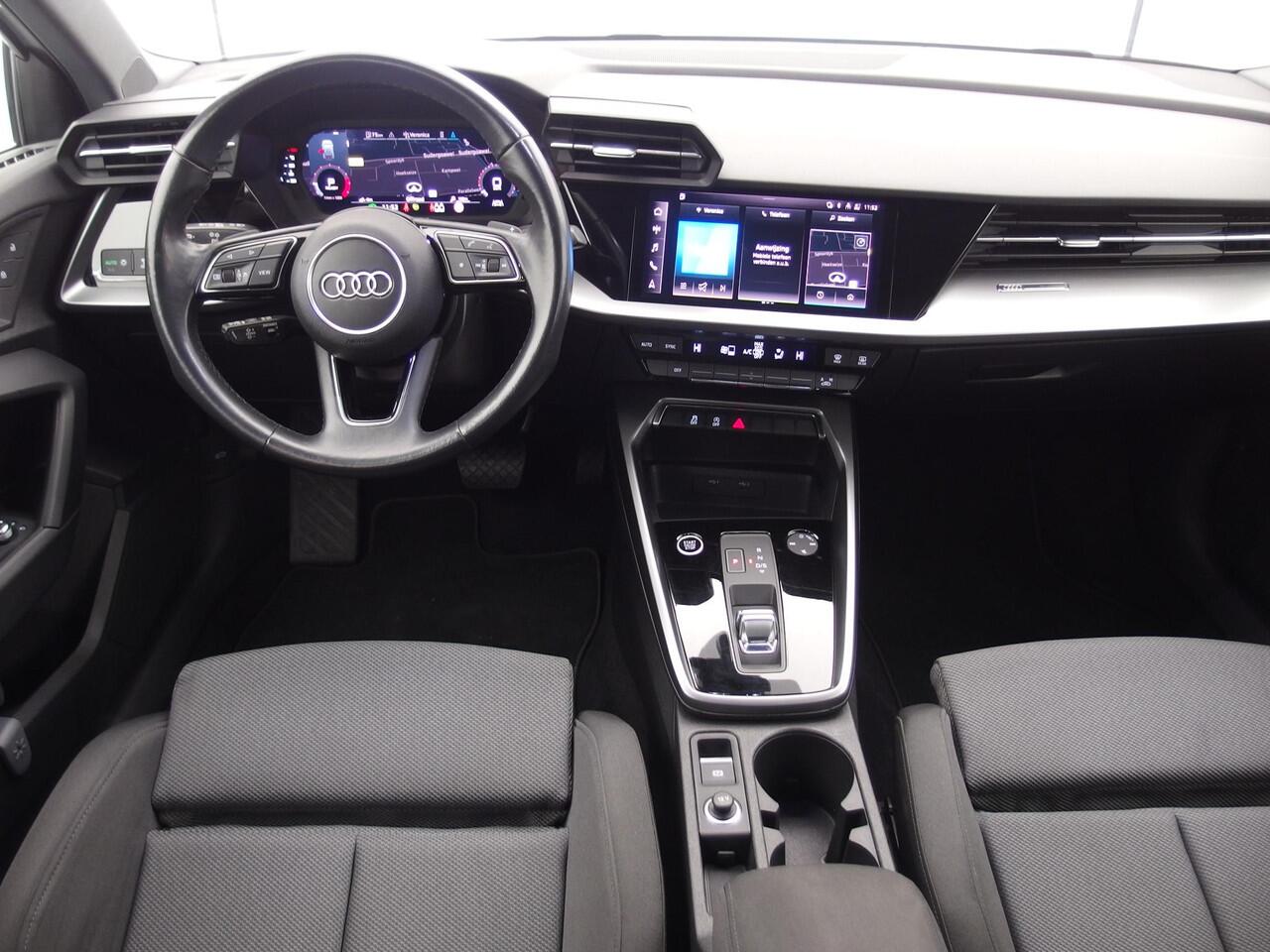 Audi A3 SPORTBACK 30 TFSI Advanced edition AUTOMAAT / TREKHAAK / FULL LED / CARPLAY / DAB+ / ACC VOORBEREID / NAVI / CLIMA / PDC / BLUETOOTH / NL-AUTO