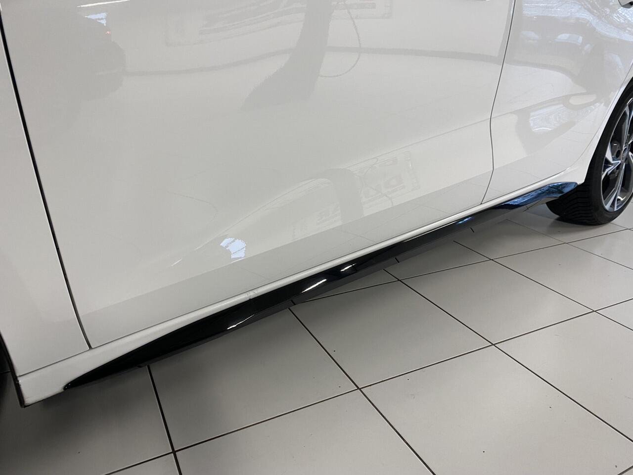 Audi A3 SPORTBACK 45 TFSI e S edition Competition Carplay / Navigatie / Camera