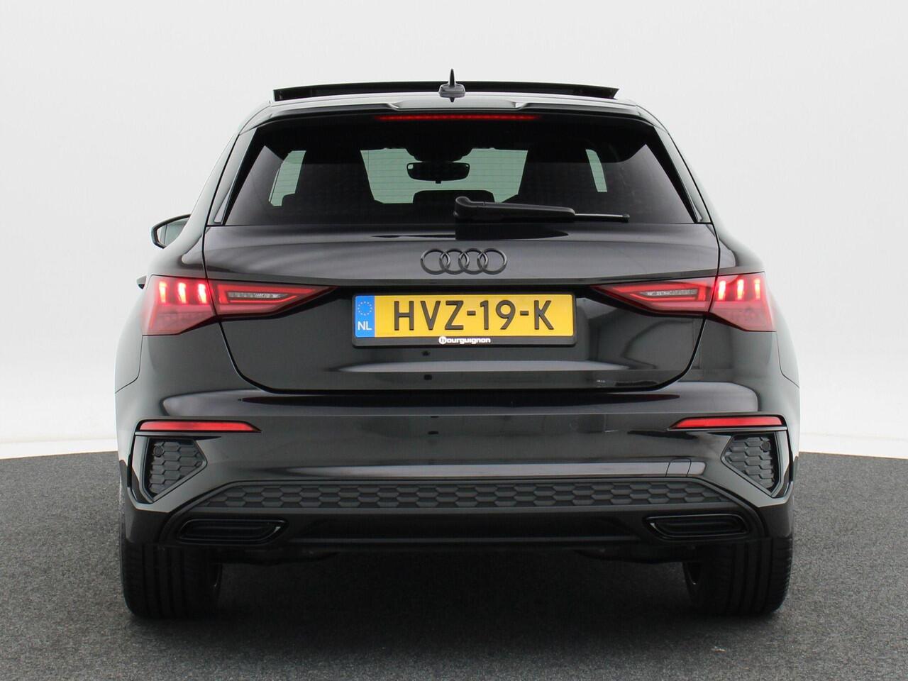 Audi A3 SPORTBACK 45 TFSie 245 Pk S-Line Competition | Full LED | Panoramadak | 18 Inch | B&O Audio | Zwart Optiek | Adaptive Cruise | Carplay | 43.880 Km!!