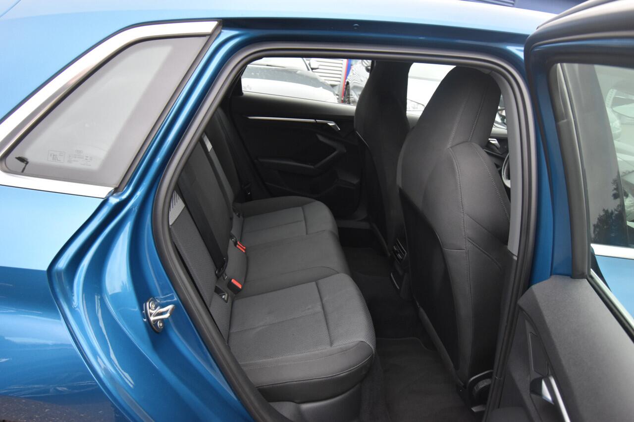 Audi A3 SPORTBACK 35 TFSI Business edition , VIRTUAL COCKPIT , LED KOPL , PDC V+A , NAVI , V ST VERW , CLIMATR ,