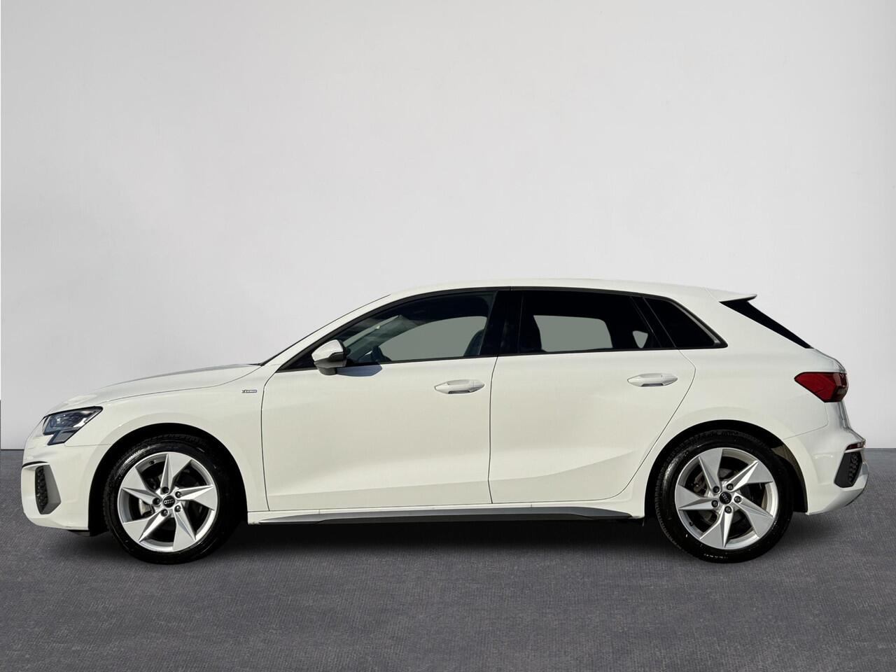 Audi A3 SPORTBACK 30 TFSI S edition | Automaat | Airco | Carplay | Cruise | LED | Navi | LM velgen | ( Vestiging - Nieuwegein )