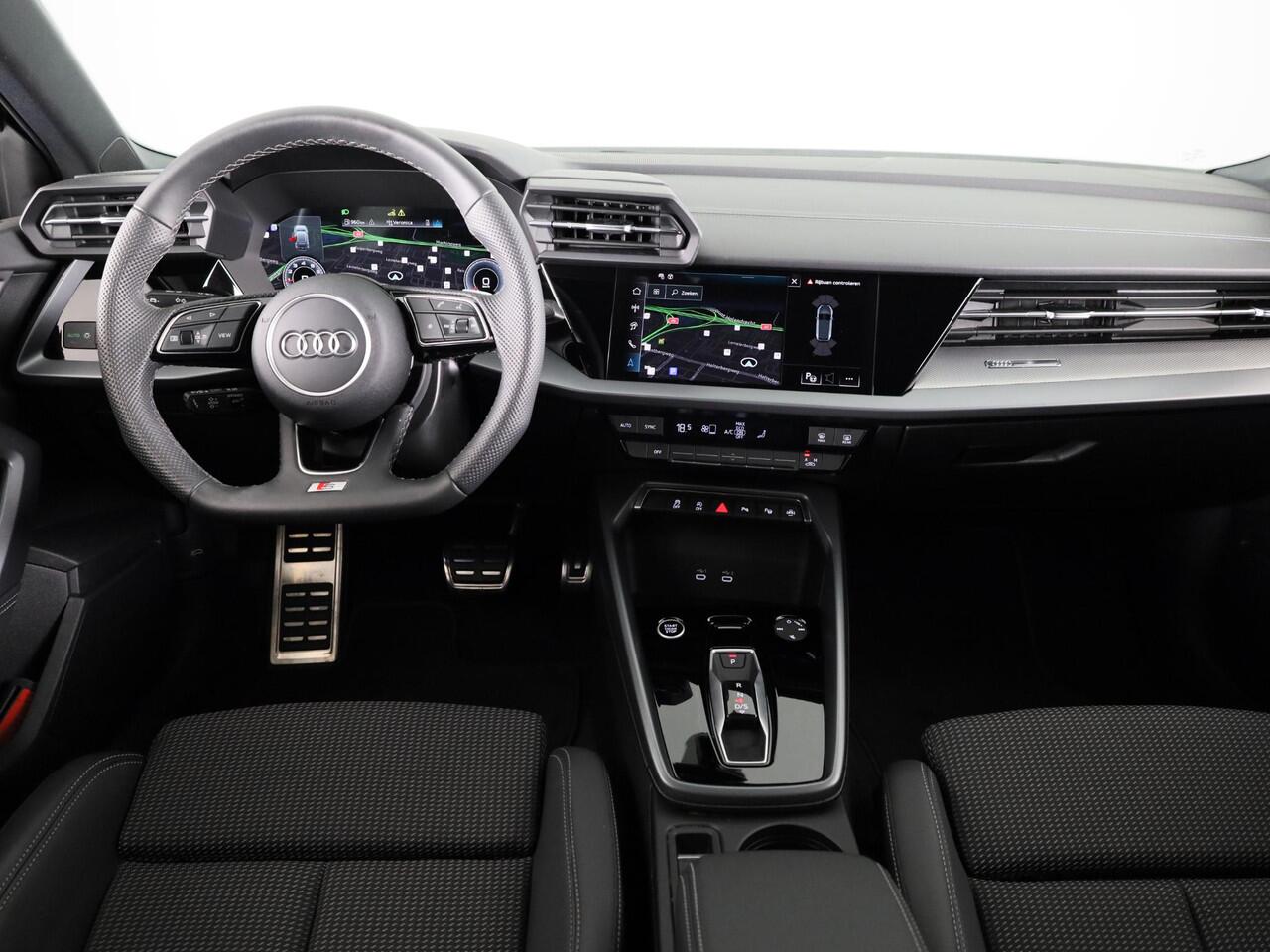 Audi A3 SPORTBACK 35 TFSI S edition 150 pk S-tronic | Private lease vanaf ¤ 670,- pm | Navigatie | Parkeersensoren (Park assist) | Apple Carplay/Android Auto | S-Line |