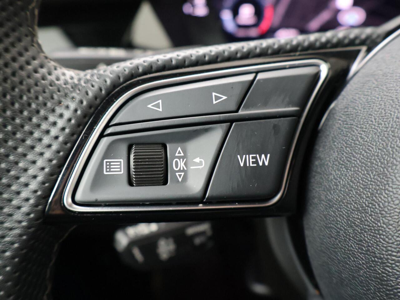 Audi A3 SPORTBACK 35 TFSI S edition | 150 PK | Automaat | Multifunctioneel stuurwiel | Parkeersensoren | Stoelverwarming |