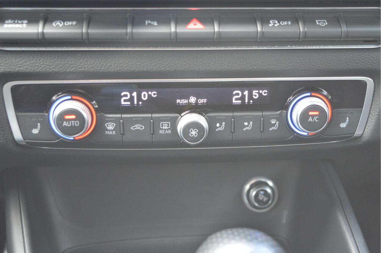 Audi A3 SPORTBACK 35 TFSI Sport S Line Ed. NL-Auto / Virtual / Schuifdak