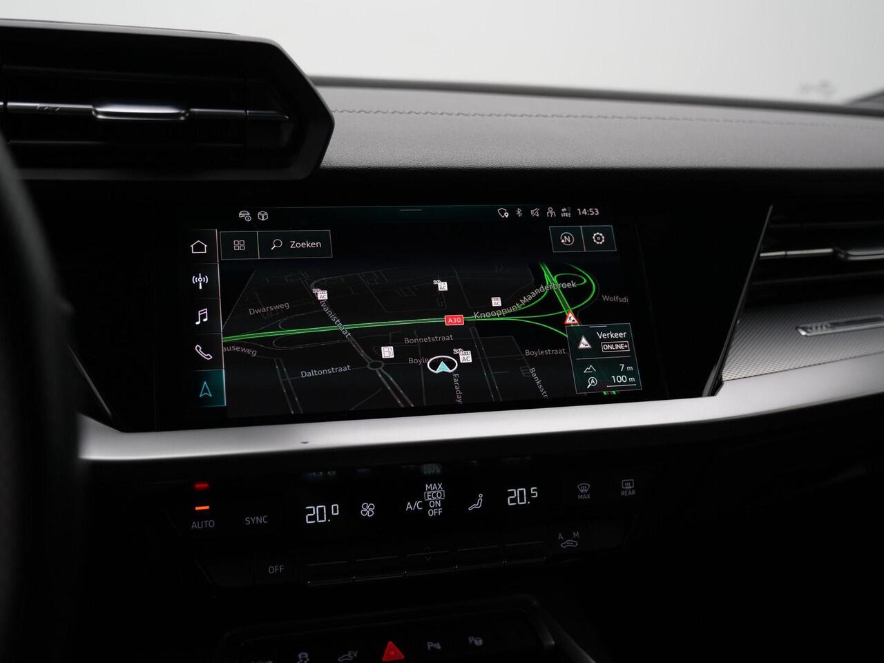 Audi A3 SPORTBACK 45 TFSI e 245 pk S-tronic S edition Competition / S-Line | Matrix LED | Achteruitrijcamera | Navigatie | Adaptive Cruise