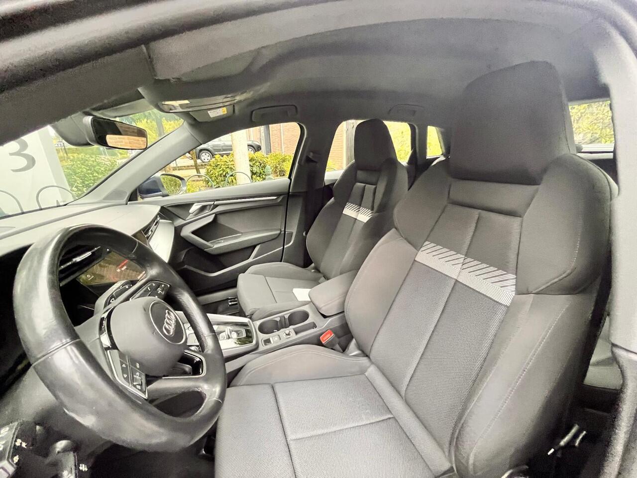 Audi A3 SPORTBACK 35 TFSI Business edition Alu wielen/Navi/Airco-Ecc