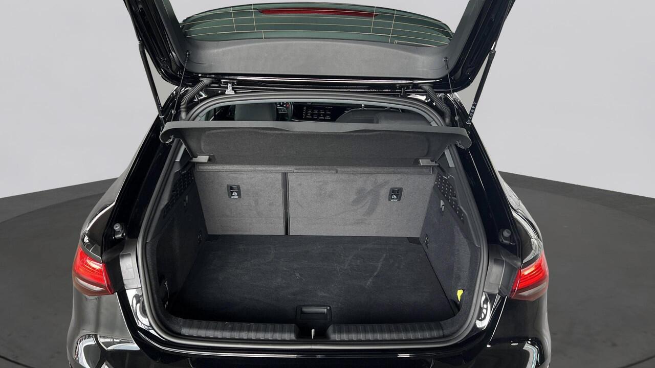 Audi A3 SPORTBACK 30 TFSI 110Pk Pro Line / Parkeerhulp achter / Cruise Control