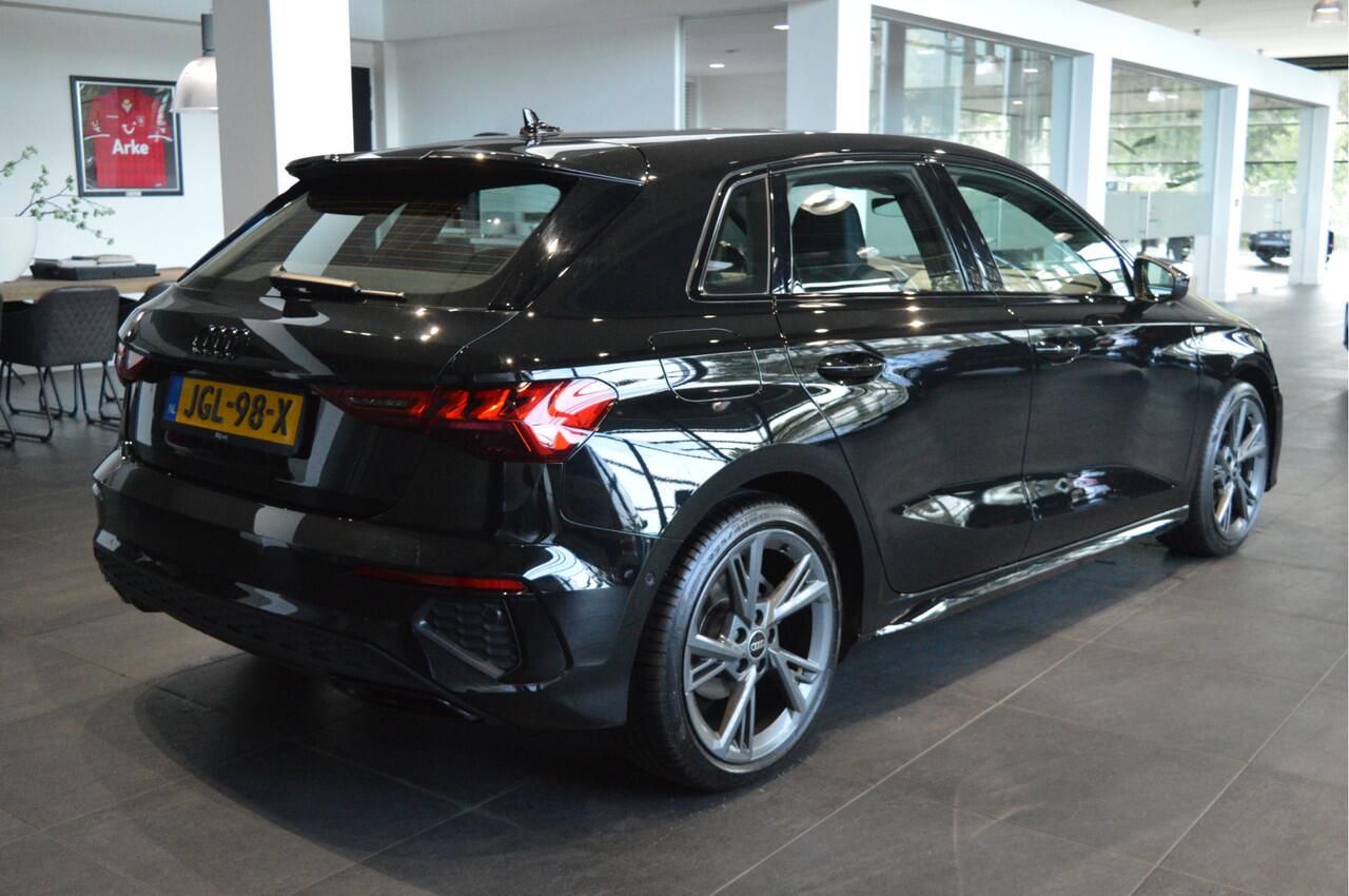 Audi A3 SPORTBACK 30 TDI 3X S-LINE Black Style navi camera led 18 inch !!