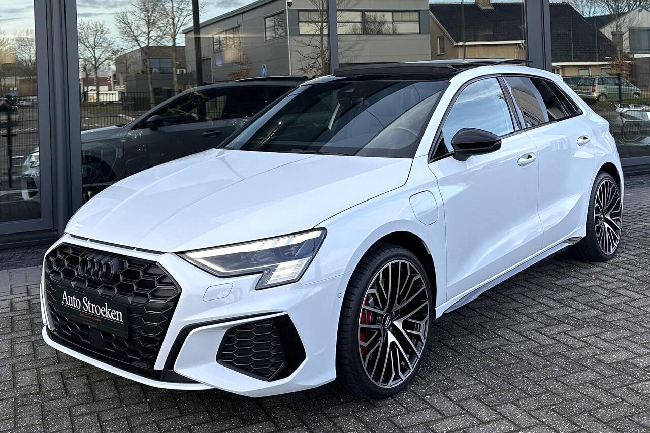 Audi A3 SPORTBACK 45 TFSIe S-Line Black Pano Leder Matrix B&O Sfeer