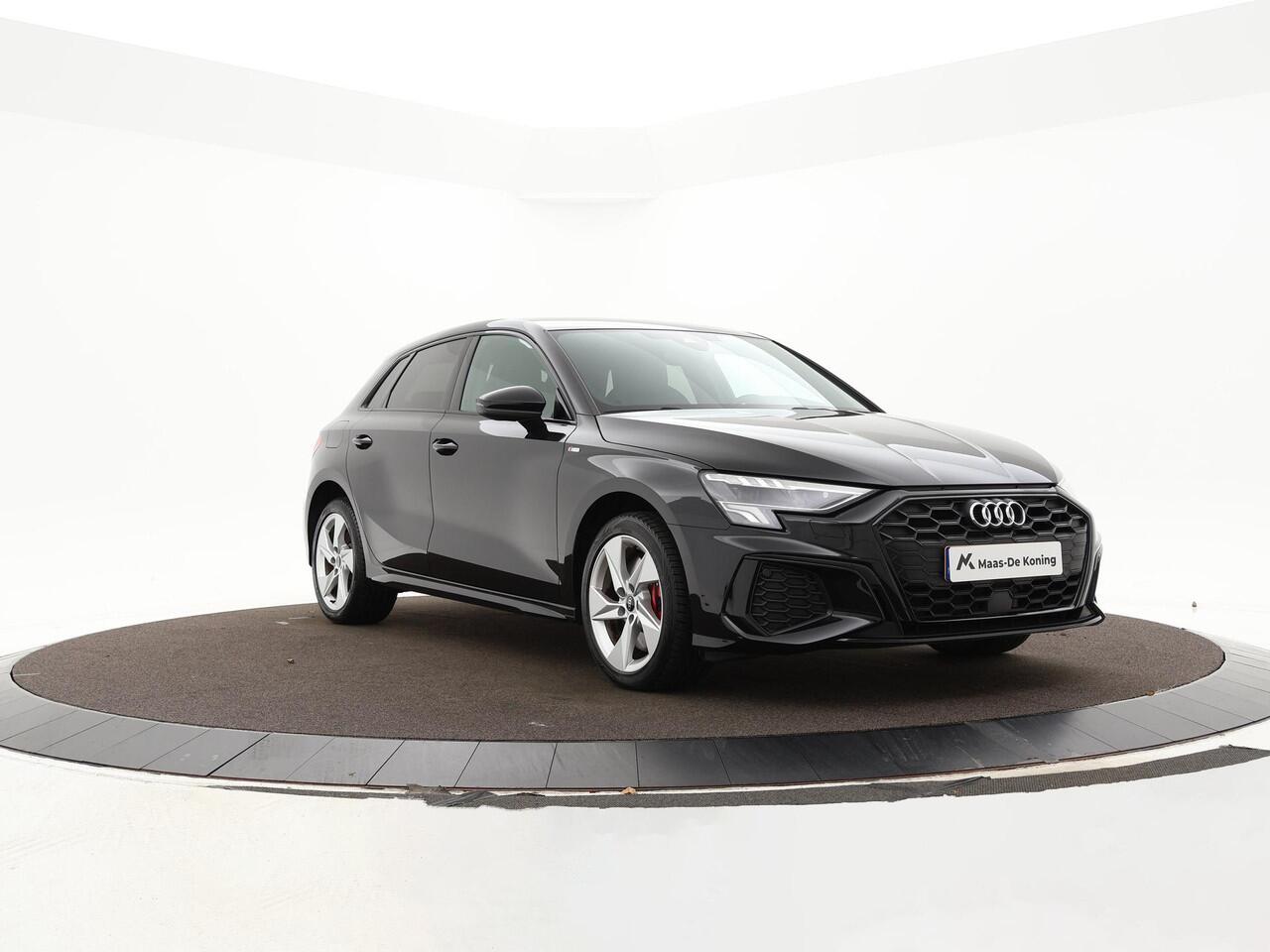Audi A3 SPORTBACK 45 TFSIe 245pk S-Tronic S Edition Competition · Apple/Android Car Play · Navi · P-Sensoren · Stoelverwarming · Trekhaak · 17'' Inch · Garantie t/m 05-01-2028 of 100.000km