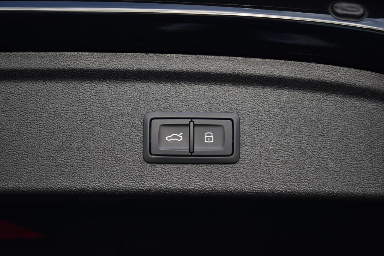 Audi A3 SPORTBACK 2.0 TFSI S3 QUATTRO 310PK S-TRONIC S3-SPORT CAMERA/LEDER/CARPLAY