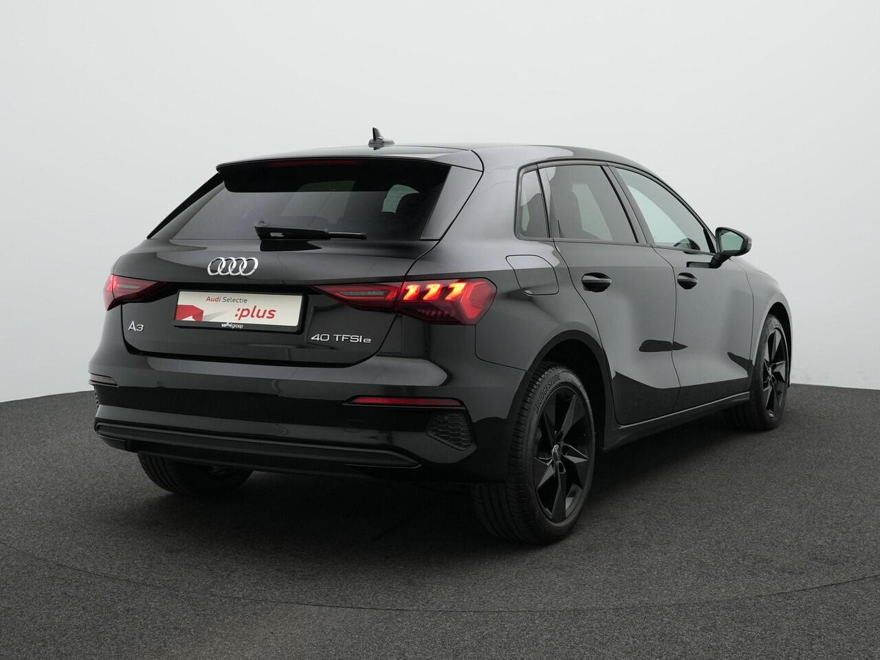 Audi A3 SPORTBACK 40 TFSI e 204 pk S-tronic Advanced edition / S-Line | Head-up display | Parkeersensoren achter | Standkachel