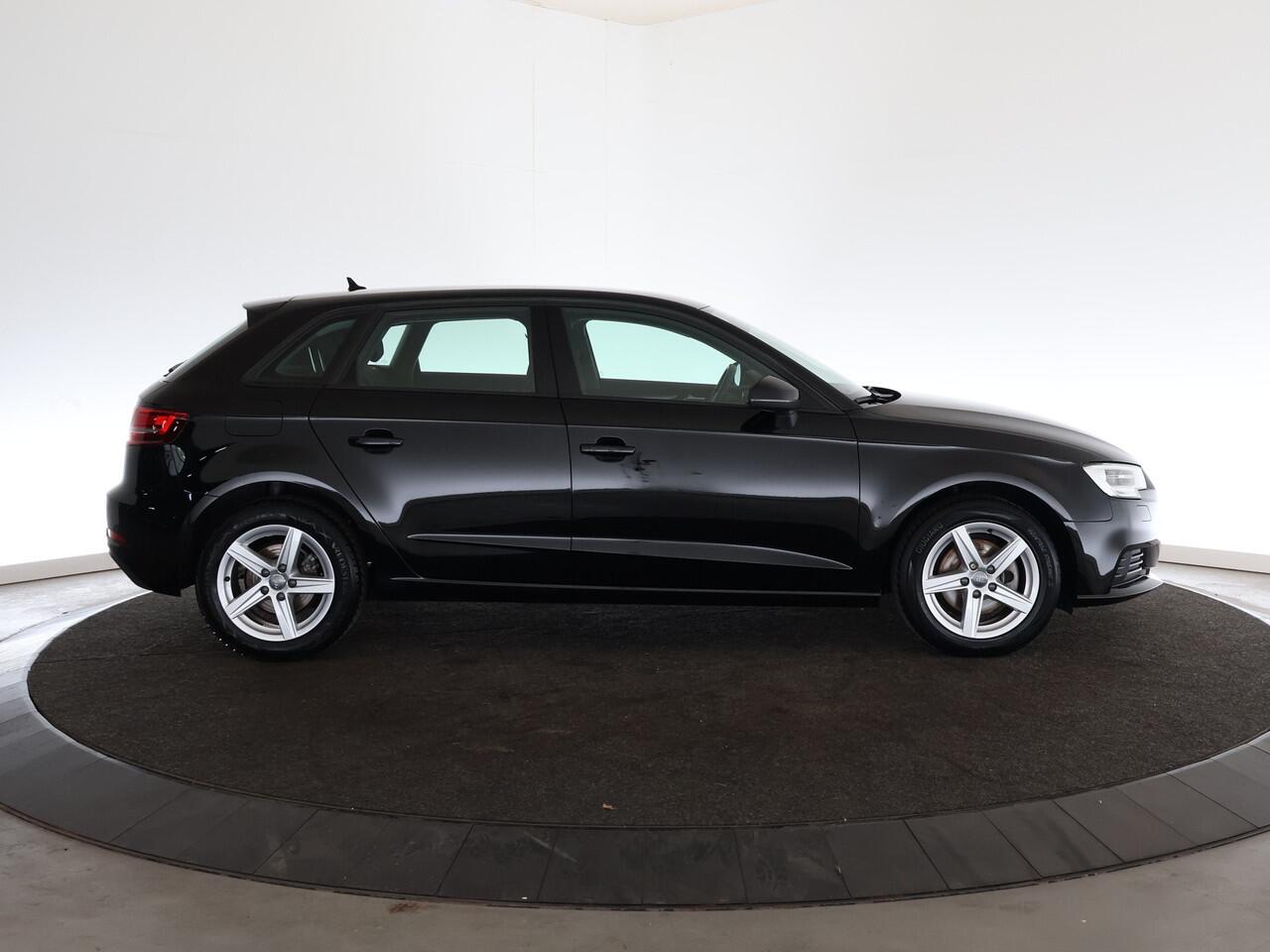 Audi A3 SPORTBACK 30 TFSI Pro Line | Navi | 27 t/m 31 dec eindejaarsshow!!