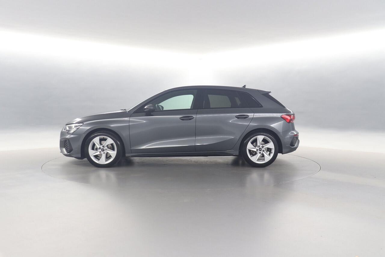 Audi A3 SPORTBACK 35 TFSI 150pk S-Line edition S-Tronic / Navigatie / Adaptive Cruise Control / Parkeersensoren