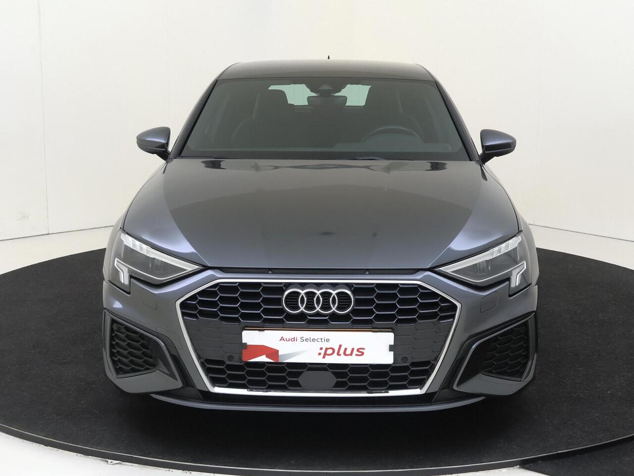 Audi A3 SPORTBACK 30 TFSI S edition | Parkeerassistent | Cruise control | CarPlay | Parkeersensoren | Navigatie | Climate Control | Audi virtual cockpit |