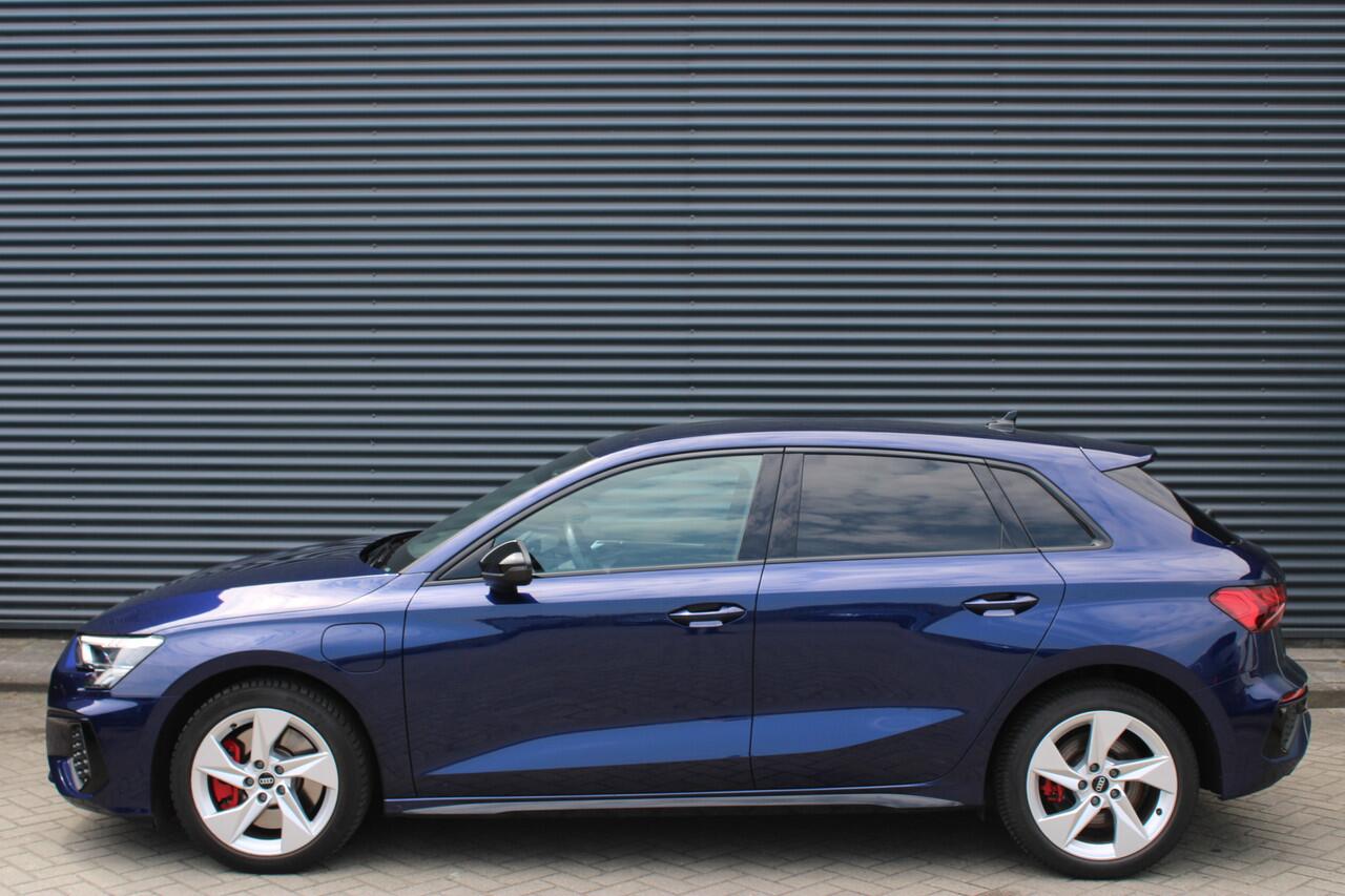 Audi A3 SPORTBACK 45 TFSI e 245PK S-Line Competition Nappa-leer Virtual-Cockpit Full-Led Plug-in