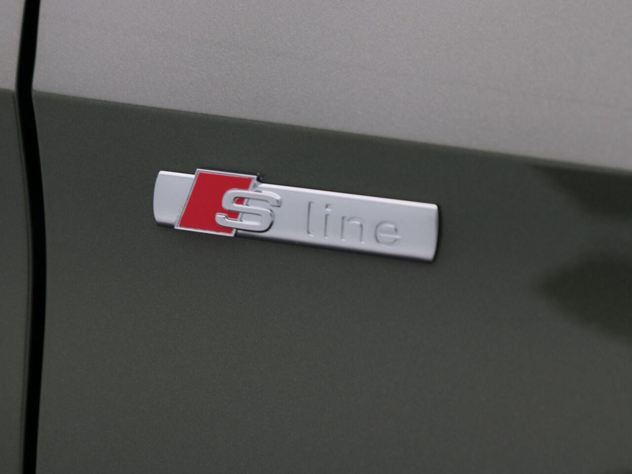 Audi A3 SPORTBACK 35 TFSI | S edition | | Privacy glas | Sonos 3d | 19 inch | Comfortsleutel | Matrix Led |