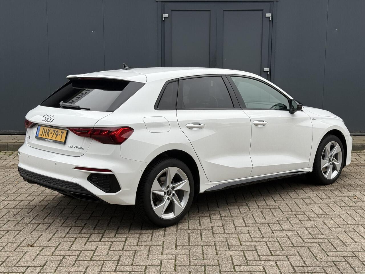 Audi A3 SPORTBACK 40 TFSI e Advance Edition Automaat / Trekgewicht 1.400 kg / PHEV / S-Line ext. / Navigatie / Apple carplay / Android Auto