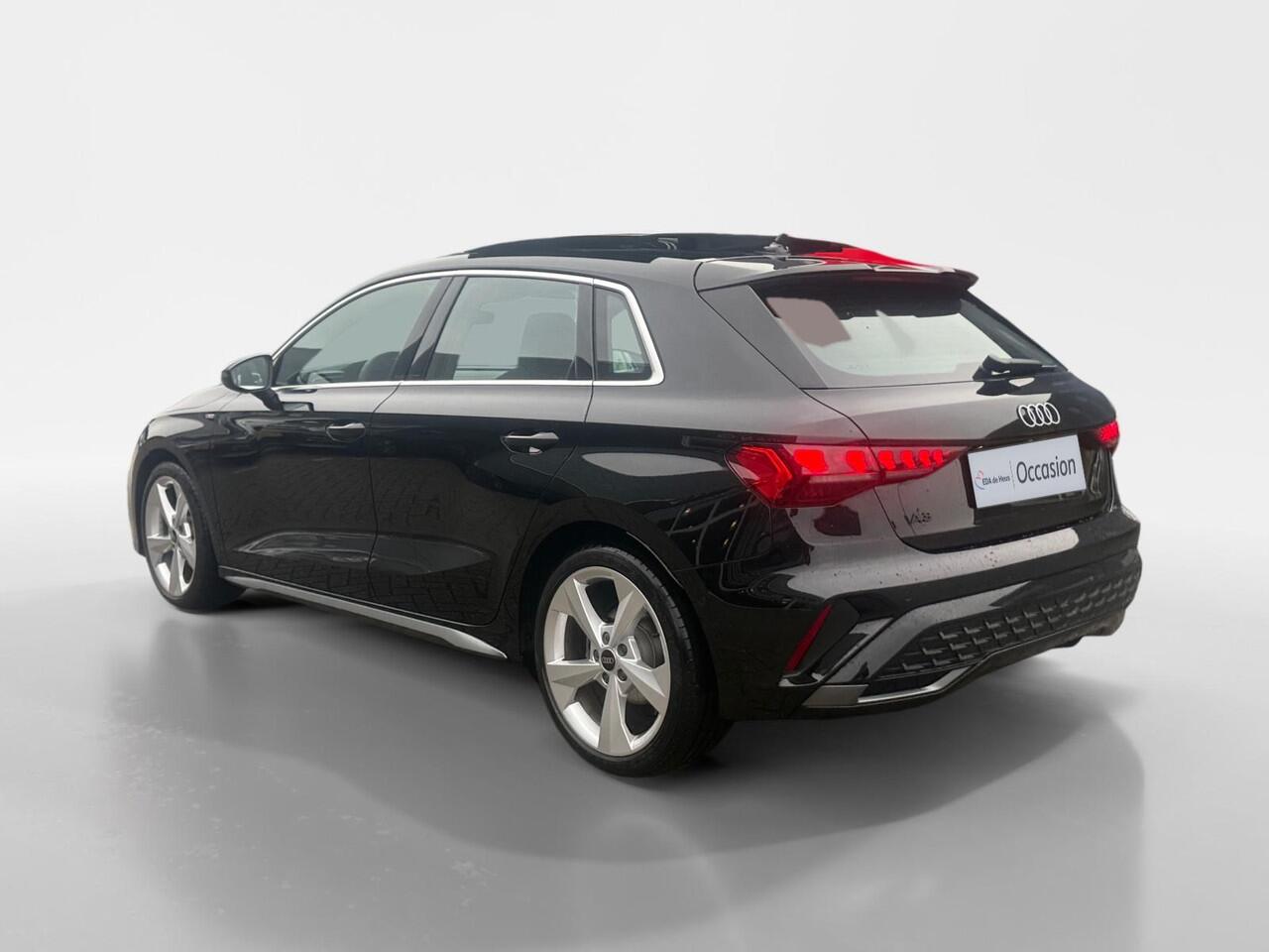 Audi A3 SPORTBACK 35 TFSI S edition | 3X S Line | Schuif-Kantel Dak | Sportstoelen | SONOS | Camera | Stoelverwarming | Apple Carplay | Adaptief Cruise Control | Climate Control