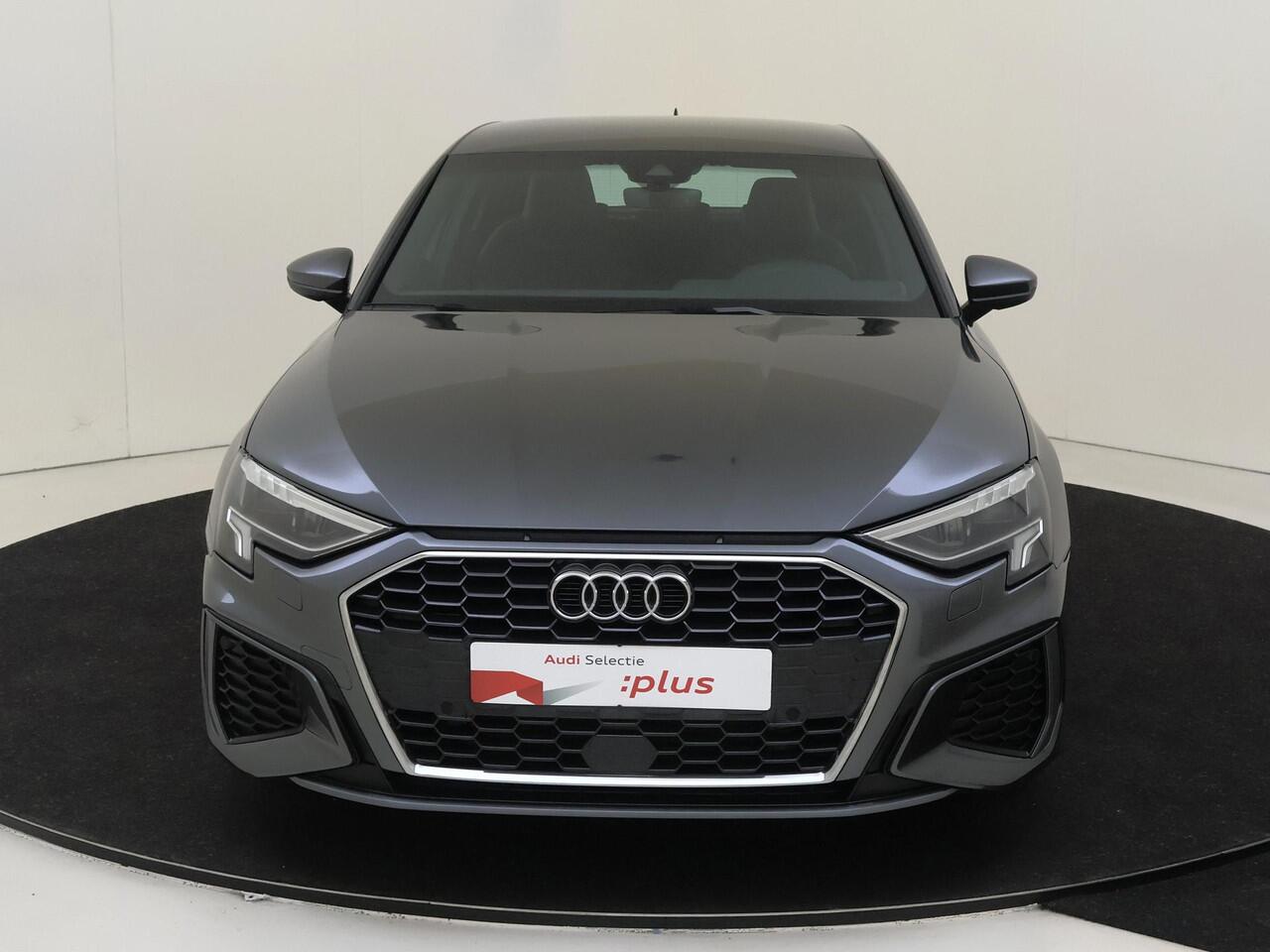 Audi A3 SPORTBACK 40 TFSI e S edition | Virtual cockpit Plus | Parkeerassistent | Achteruitrijcamera | Stoelverwarming | Leder/alcantara bekleding | Navigatie Plus | CarPlay |