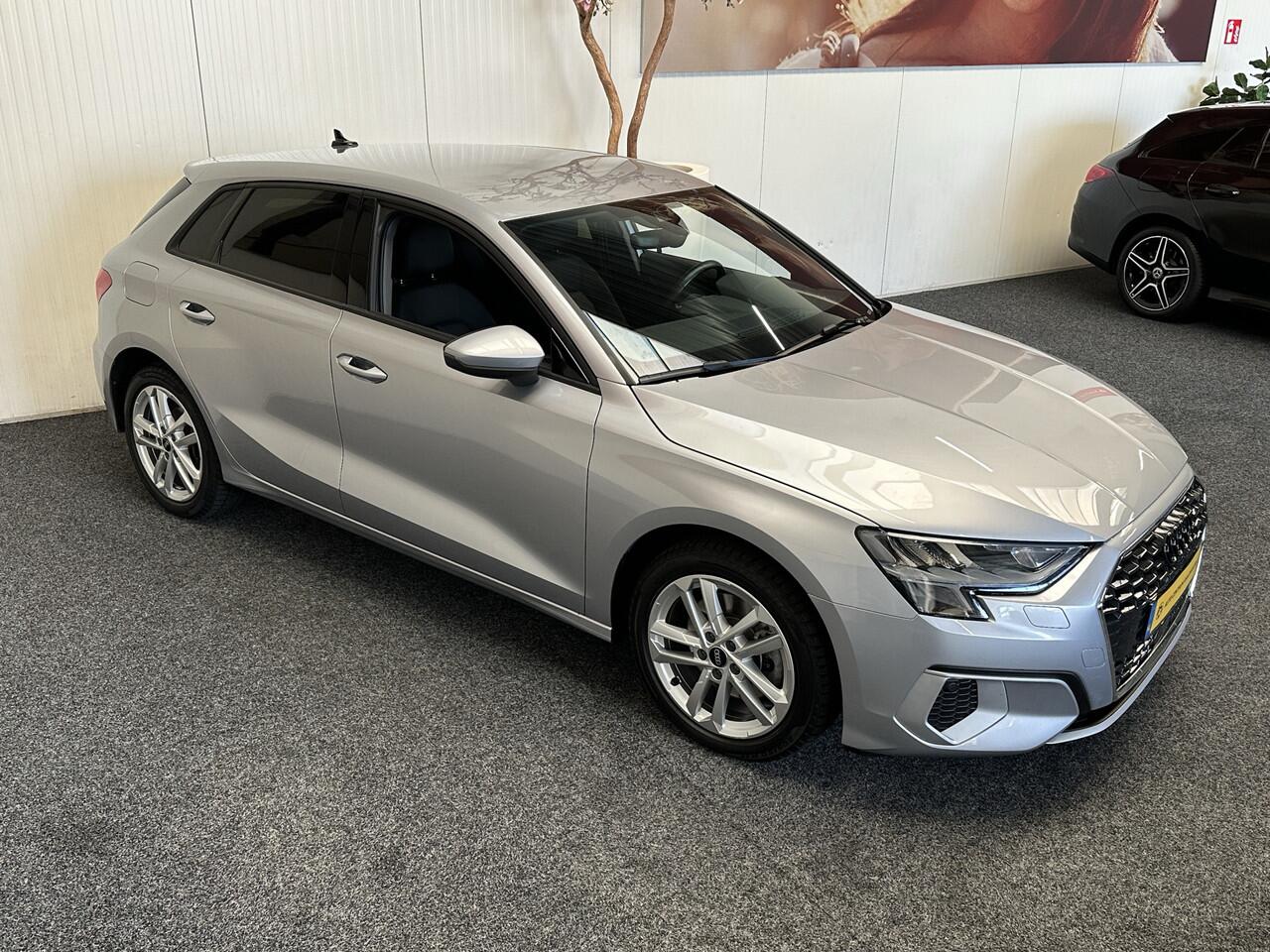 Audi A3 SPORTBACK 40 TFSI E EDITION PHEV AUTOMAAT VIRTUAL DASHBOARD STUUR FLIPPERS MET WINTERSET APPLE CARPLAY NAVIGATIE STOELVERWARMING ZEER MOOI !! 3010