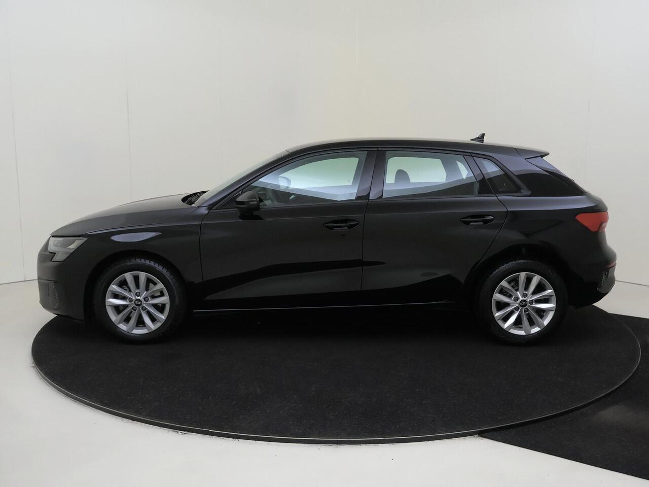 Audi A3 SPORTBACK 30 TFSI Pro Line | Parkeerassistent | Stoelverwarming | Keyless | Navigatie Plus | Parkeersensoren | Cruise control | Digital cockpit | CarPlay |